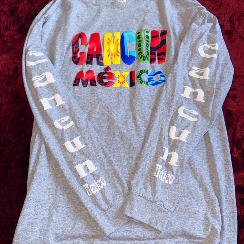 Gray Cancun Mexico Long Sleeve Shirt